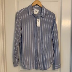 Abercrombie & Fitch Boyfriend Drapey Long Sleeve Button Down Shirt